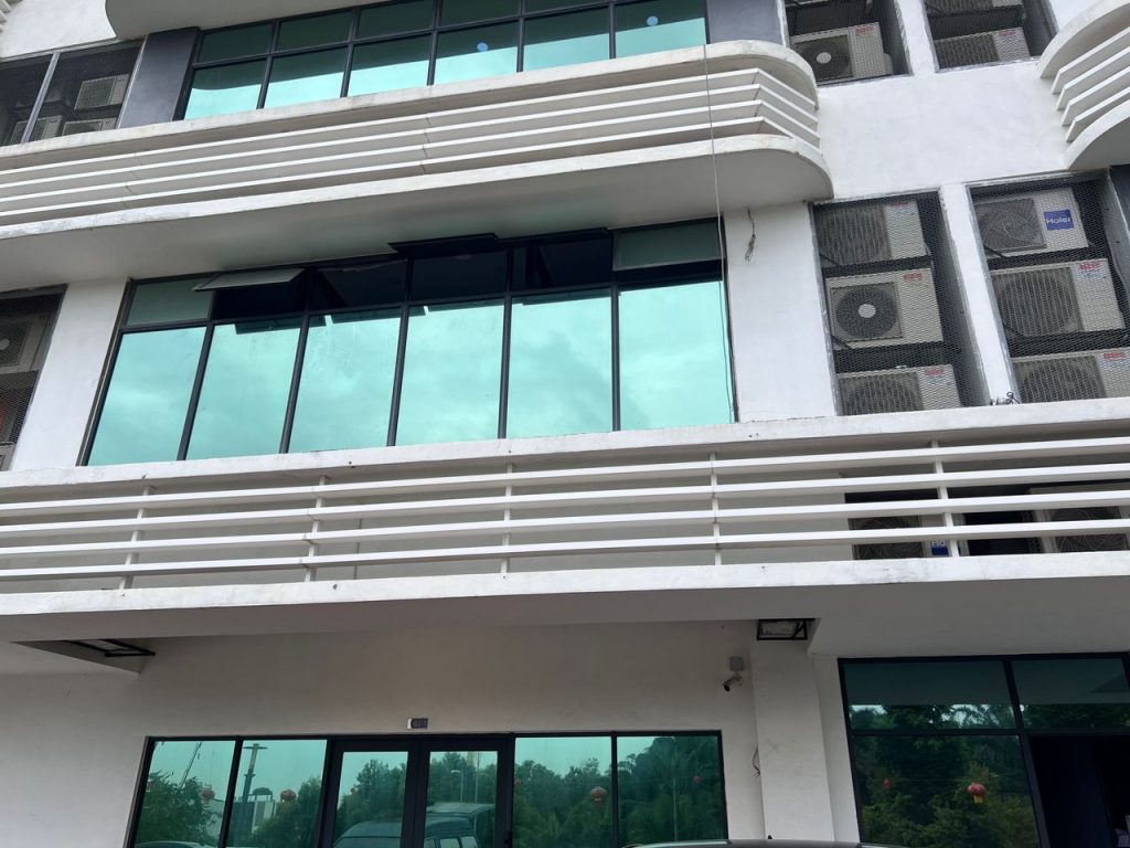 17573cc7-e1cb-4f37-898e-fbe8f352b4ac - TINTED RUMAH BANGUNAN PEJABAT TINTED SEKOLAH CERMIN TINGKAP SUNGAI BULOH