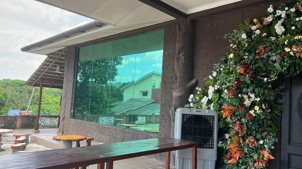 TINTED SEKOLAH CERMIN TINGKAP SUBANG BESTARI