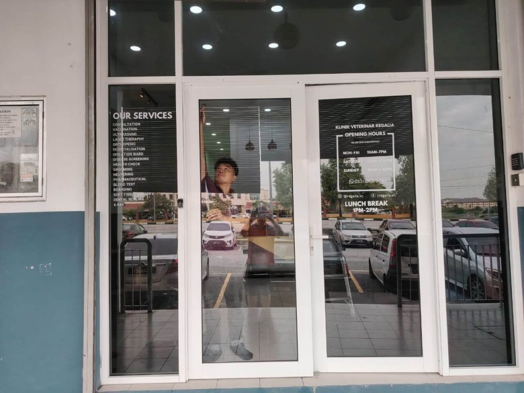 SERVIS TERBAIK TINTED KOMERSIAL CERMIN TINGKAP HULU LANGAT