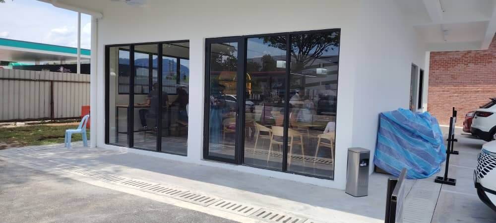 MENGAPA PERLU PILIH TINTED CERMIN BUKIT BERUNTUNG UNTUK RUMAH