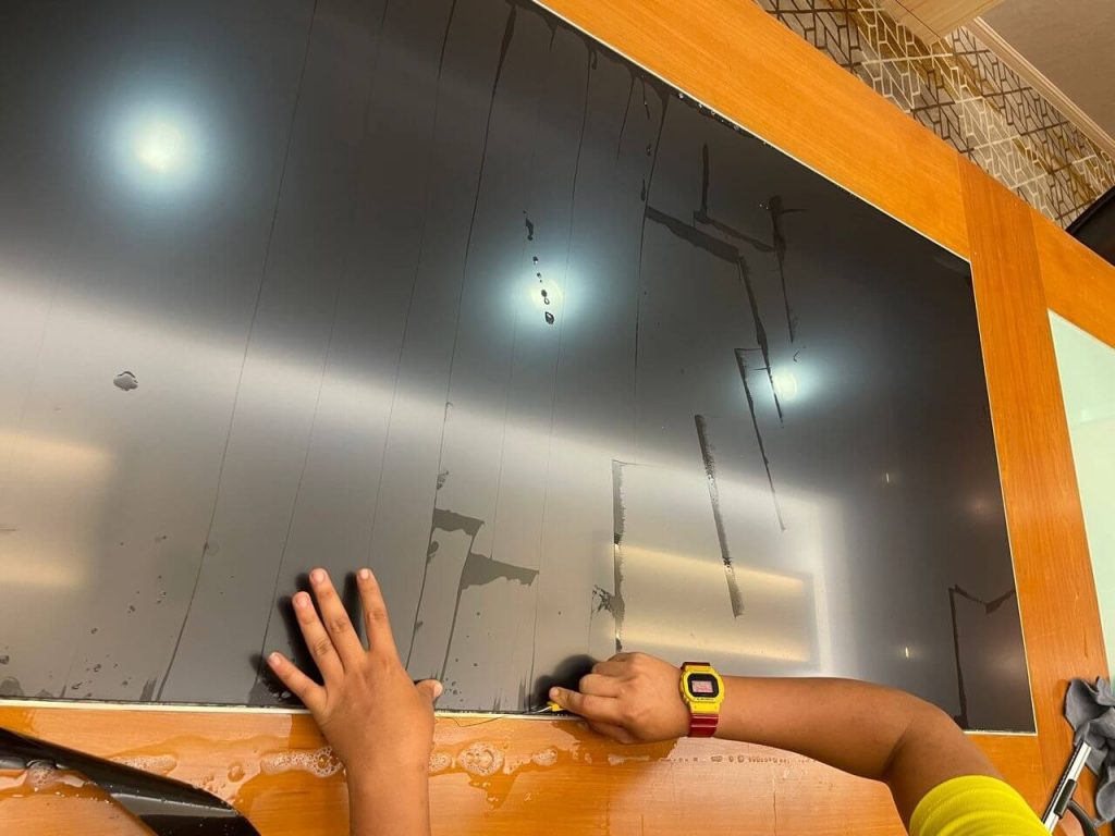 TINTED KILANG CERMIN TINGKAP TELUK PANGLIMA GARANG