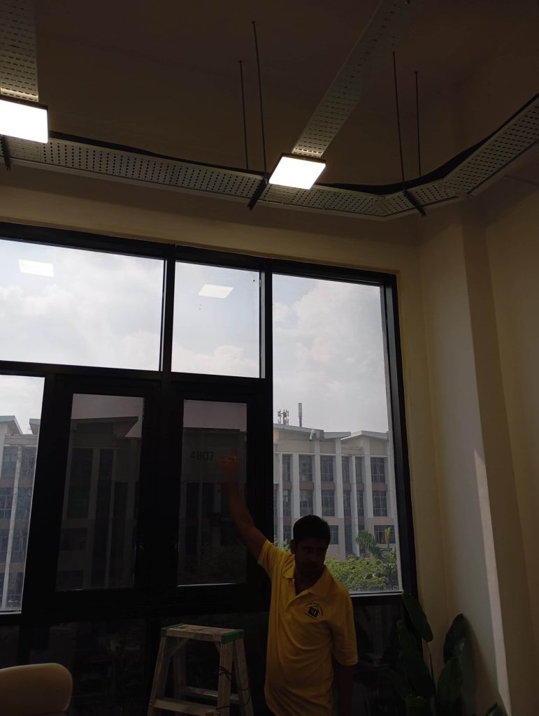 PILIHAN TERBAIK PASANG TINTED PEJABAT CERMIN TINGKAP USJ