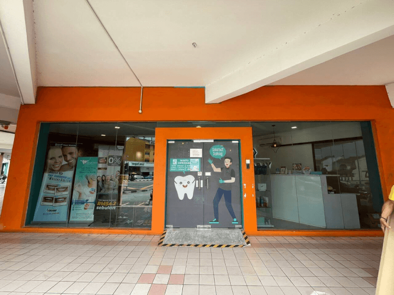 bangunan 67 - TINTED RUMAH BANGUNAN PEJABAT KELEBIHAN PASANG TINTED BANGUNAN CERMIN TINGKAP KUNDANG