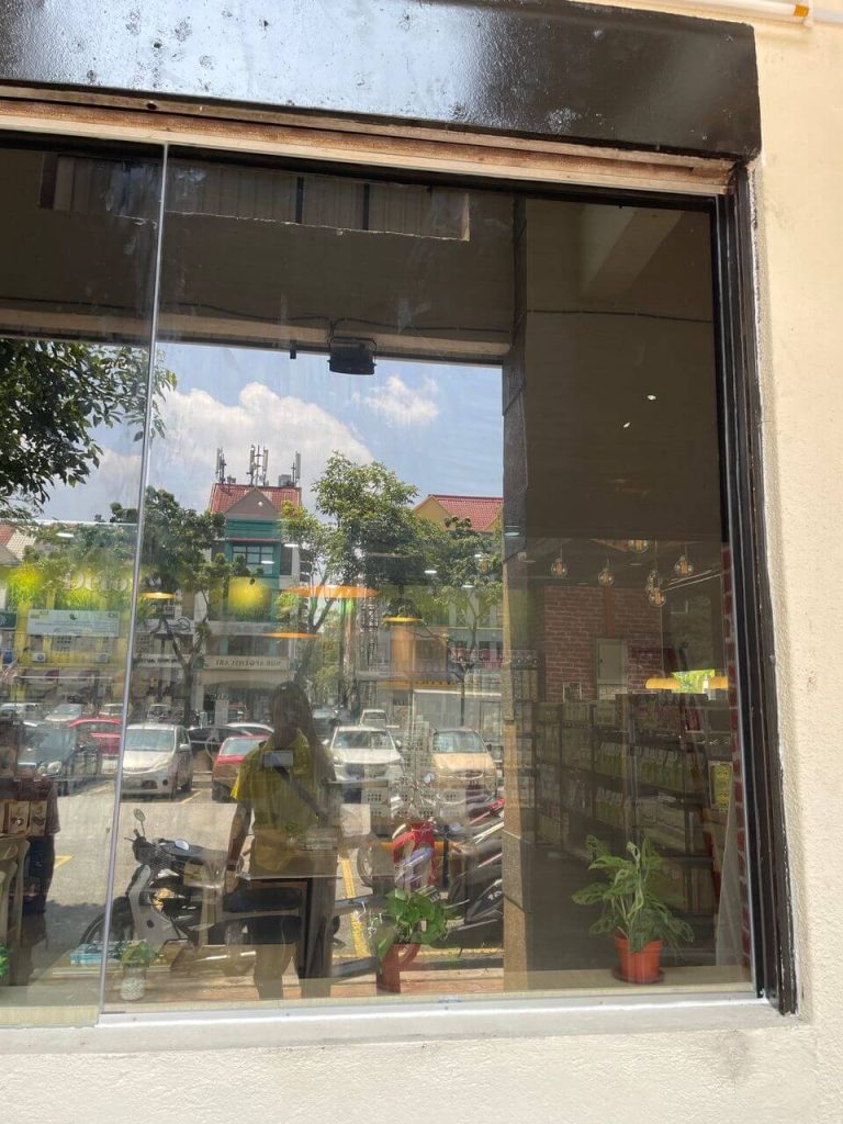 TAWARAN HEBAT TINTED KEDAI CERMIN TINGKAP BANDAR BARU BANGI