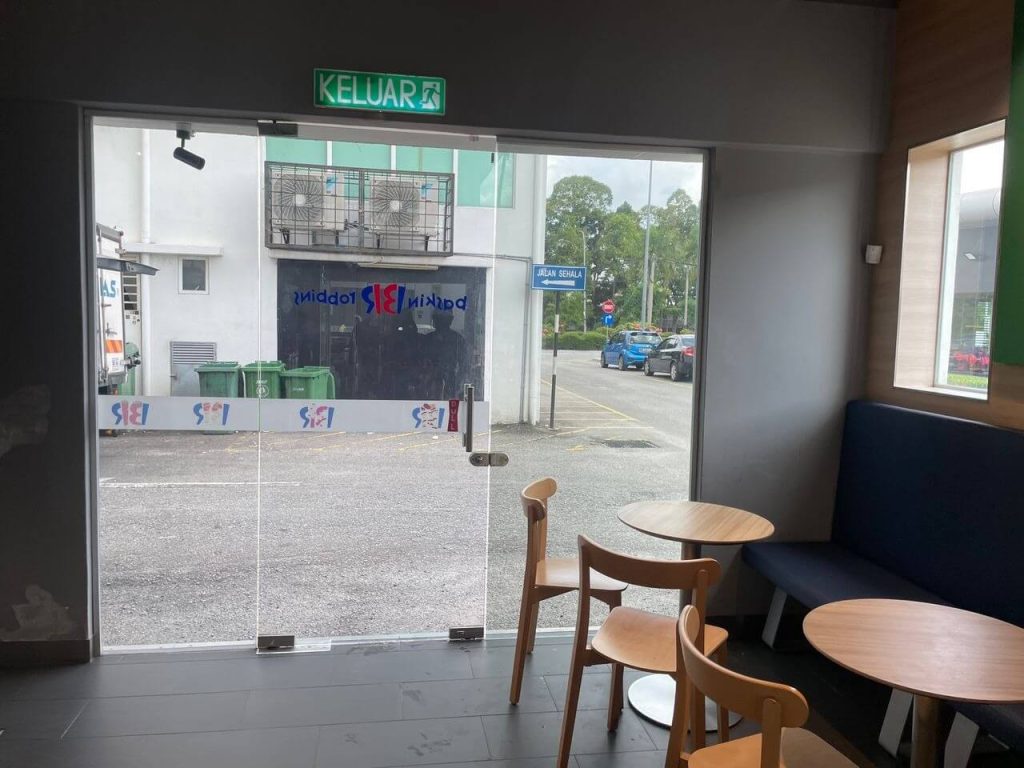 TAWARAN HEBAT PASANG TINTED KEDAI CERMIN TINGKAP GOMBAK