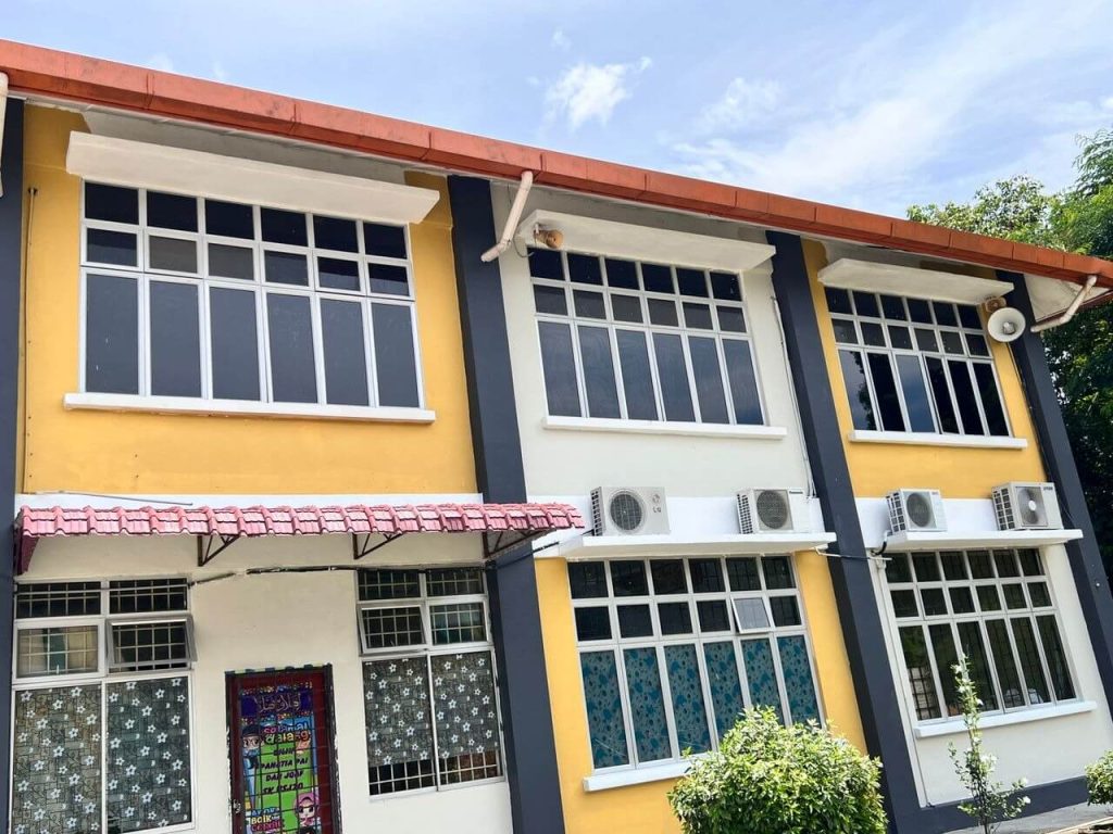 MANFAAT PASANG TINTED SEKOLAH CERMIN TINGKAP PUNCAK ALAM