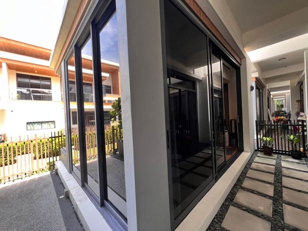 TINTED RUMAH BANGUNAN PEJABAT TERBAIK PUNCAK ALAM