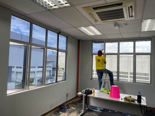 TINTED RUMAH BANGUNAN PEJABAT SEMENYIH 