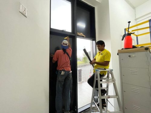 TINTED RUMAH BANGUNAN PEJABAT SABAK BERNAM 