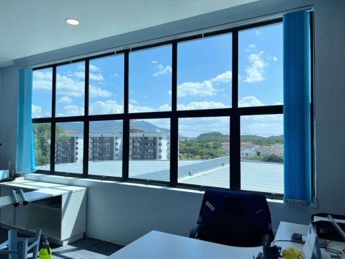 TINTED RUMAH BANGUNAN PEJABAT SEPANG 