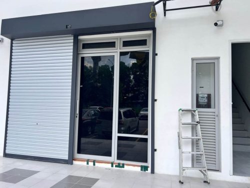 TINTED RUMAH BANGUNAN PEJABAT SABAK BERNAM 