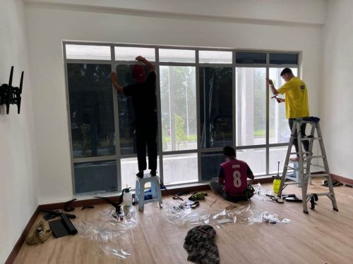 TINTED RUMAH BANGUNAN PEJABAT SABAK BERNAM 