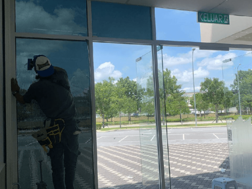 TINTED RUMAH BANGUNAN PEJABAT KELANA JAYA 