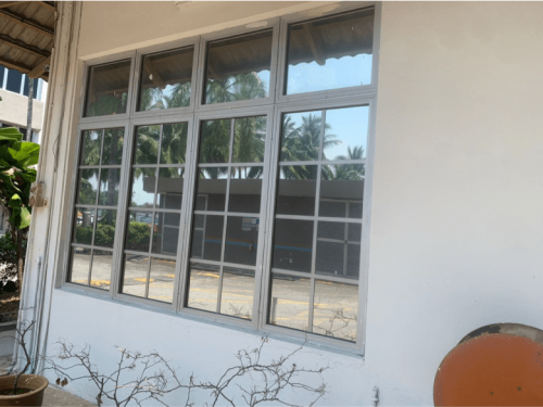 TINTED RUMAH BANGUNAN PEJABAT USJ 