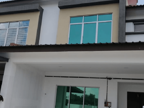 TINTED RUMAH BANGUNAN PEJABAT USJ 