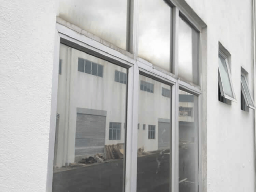 TINTED RUMAH BANGUNAN PEJABAT DAMANSARA JAYA 