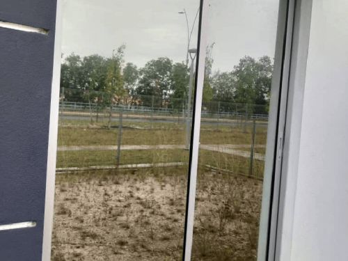 TINTED RUMAH BANGUNAN PEJABAT DAMANSARA PERDANA