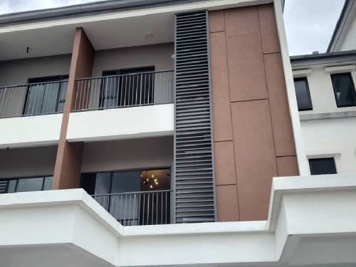 TINTED RUMAH BANGUNAN PEJABAT DAMANSARA UTAMA 