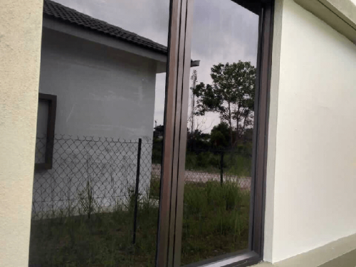 TINTED RUMAH BANGUNAN PEJABAT DENAI ALAM