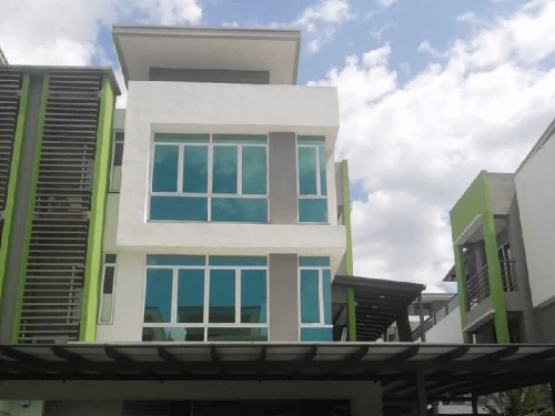 TINTED RUMAH BANGUNAN PEJABAT SERDANG