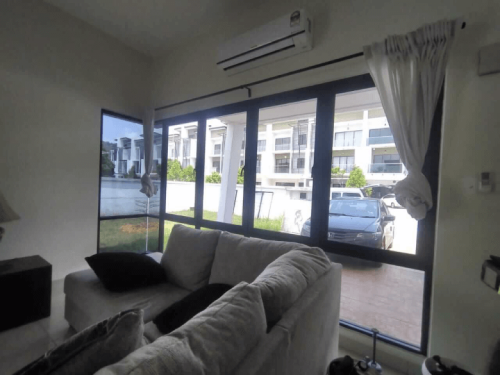 TINTED RUMAH BANGUNAN PEJABAT DENGKIL