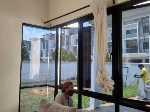 TINTED RUMAH BANGUNAN PEJABAT GLENMARIE