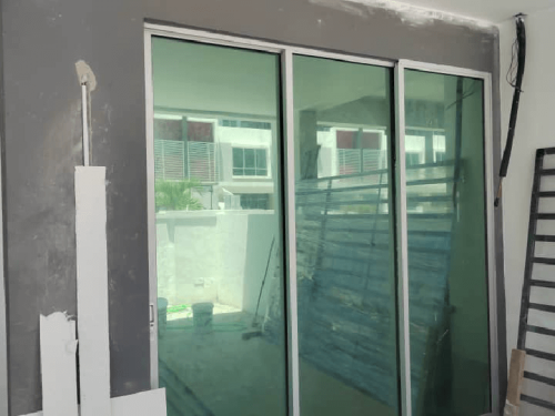 TINTED RUMAH BANGUNAN PEJABAT GOMBAK 