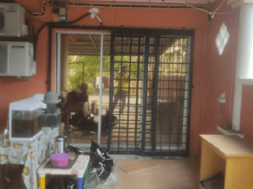 TINTED RUMAH BANGUNAN PEJABAT SERDANG