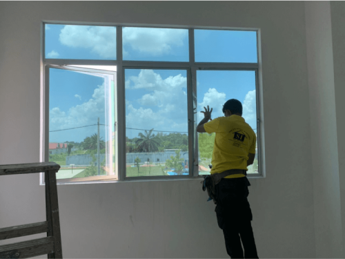 TINTED RUMAH BANGUNAN PEJABAT KAJANG 
