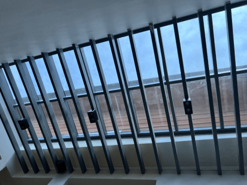 TINTED RUMAH BANGUNAN PEJABAT BERANANG 