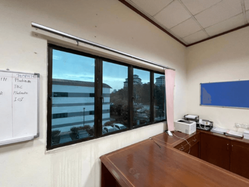 TINTED RUMAH BANGUNAN PEJABAT DAMANSARA DAMAI