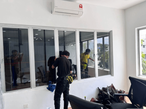 TINTED RUMAH BANGUNAN PEJABAT DAMANSARA DAMAI