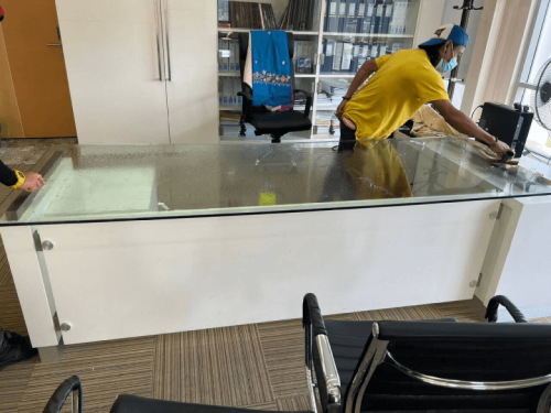 TINTED RUMAH BANGUNAN PEJABAT SERENDAH