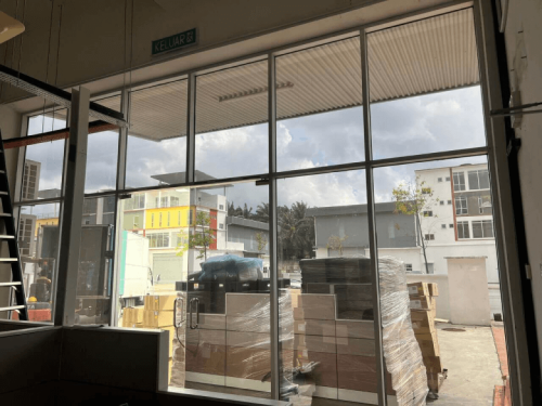 TINTED RUMAH BANGUNAN PEJABAT CYBERJAYA 