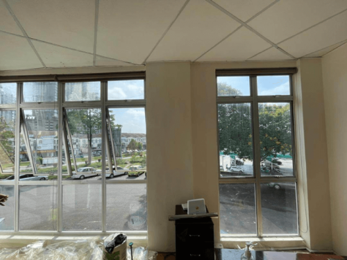 TINTED RUMAH BANGUNAN PEJABAT SERI KEMBANGAN