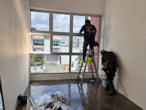 TINTED RUMAH BANGUNAN PEJABAT PUCHONG  