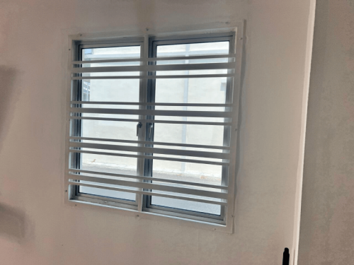 TINTED RUMAH BANGUNAN PEJABAT PUCHONG  