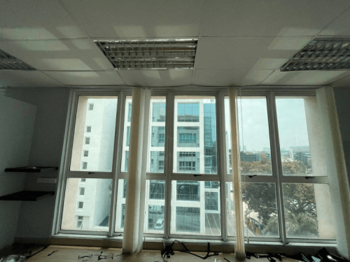 TINTED RUMAH BANGUNAN PEJABAT PUCHONG  