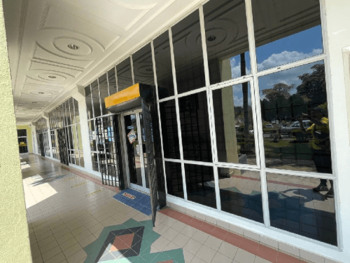 TINTED RUMAH BANGUNAN PEJABAT BANDAR UTAMA