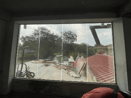 TINTED RUMAH BANGUNAN PEJABAT BANDAR SAUJANA PUTRA