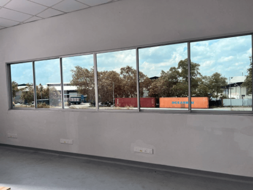 TINTED RUMAH BANGUNAN PEJABAT BANDAR PUTERI KLANG 