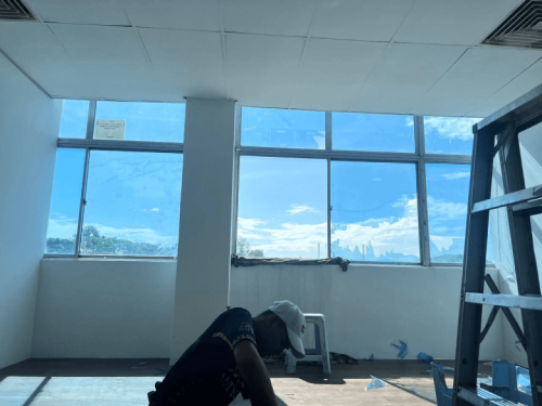 TINTED RUMAH BANGUNAN PEJABAT BANDAR KINRARA 