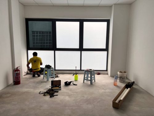 TINTED RUMAH BANGUNAN PEJABAT RAWANG