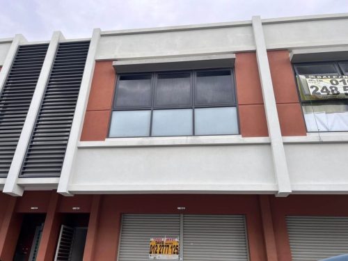 TINTED RUMAH BANGUNAN PEJABAT RAWANG