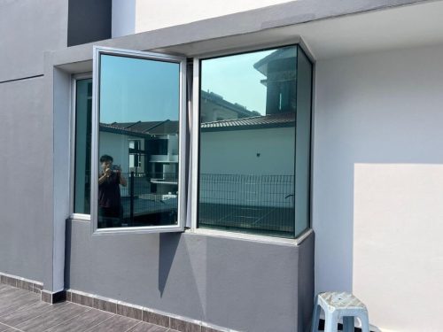 TINTED RUMAH BANGUNAN PEJABAT SELAYANG 